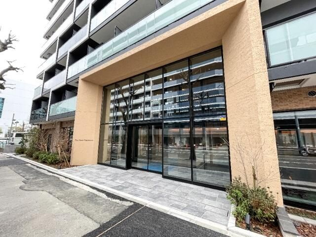 ドゥーエ新横浜のエントランス