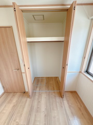 カーサ・デルソーレKHK　B棟の収納|※別部屋参照
