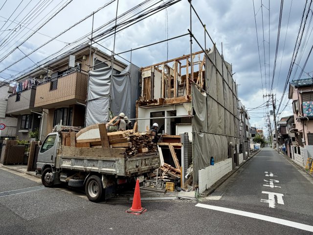 練馬区田柄1丁目　東南角地×建築条件なし　限定1区画の外観|2026年8月下旬撮影　古家解体中です