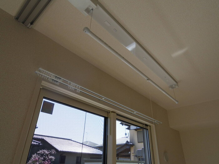 エル カーサ|室内物干し（雨の日などに重宝します）