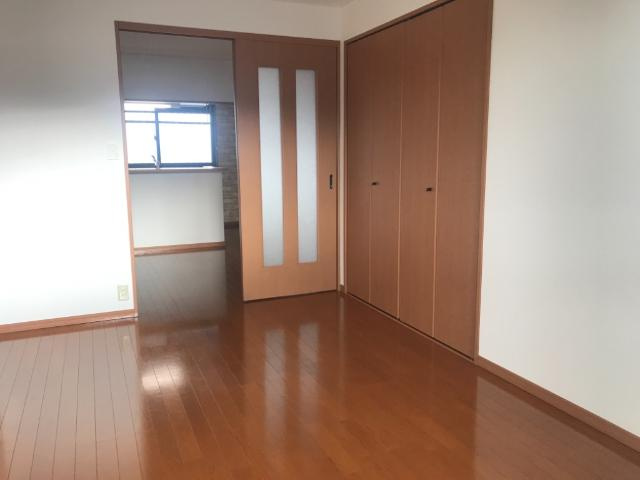 ロワイヤル小倉の内装|室内