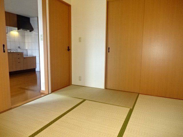 ロワイヤル小倉の内装|和室