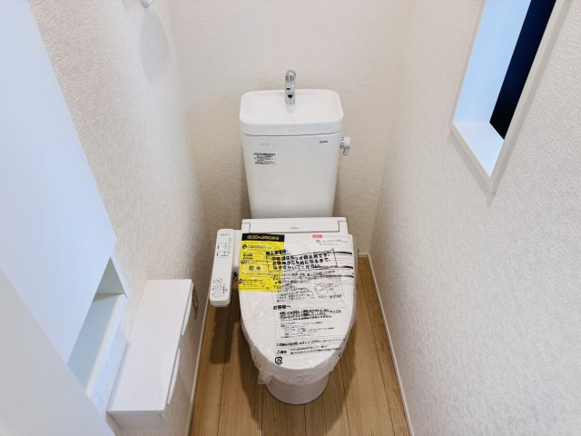 柏市塚崎新築戸建（塚崎第21）のトイレ|温水洗浄暖房便座つきトイレ