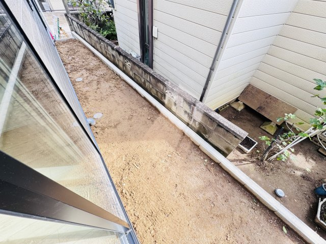 柏市塚崎新築戸建（塚崎第21）の庭|南側隣地境界スペース