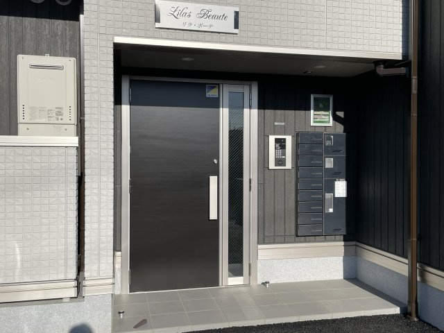 Lilas Beautのエントランス
