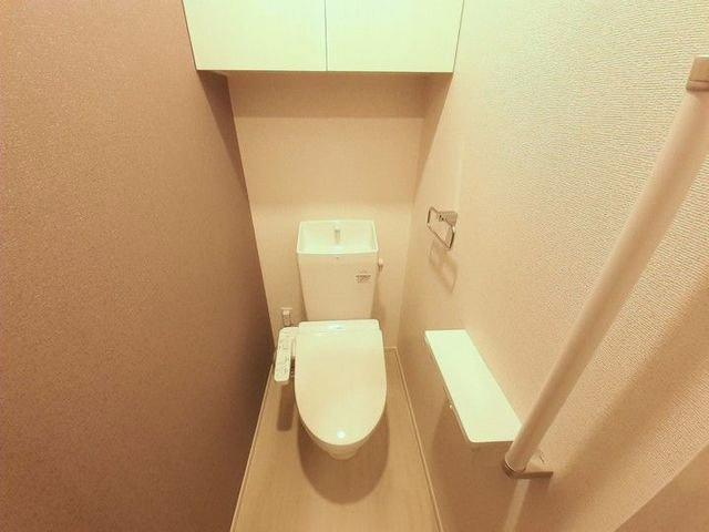 コスモス　Ｅのトイレ|清潔感のあるトイレです