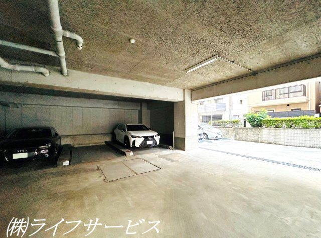 【駐車場】 | ベルデフラッツ新大阪 | 駐車場