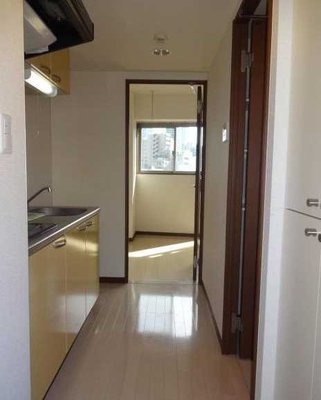 川崎市幸区中幸町１丁目の賃貸マンションの玄関|玄関から広々としています。