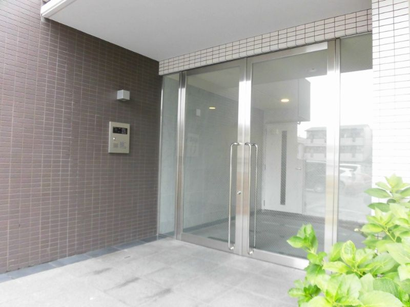 グランデ紫陽花の玄関