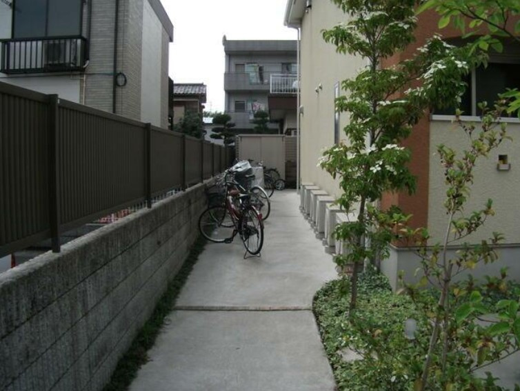 DCラフィネの駐車場