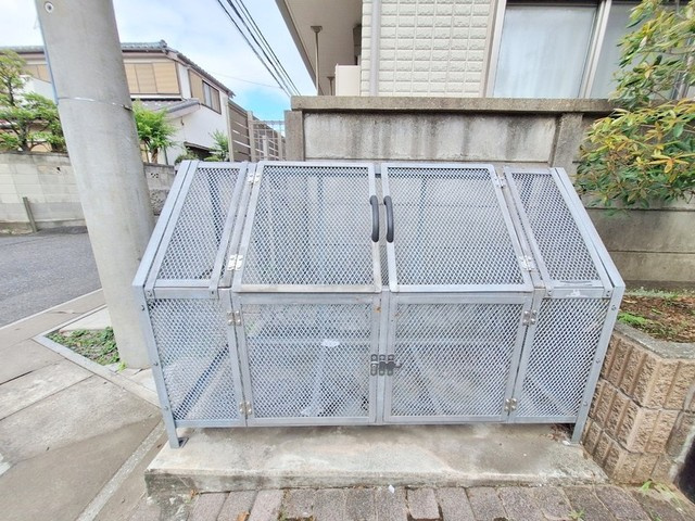ＫＺ本八幡ステートメントのその他共用部分|★敷地内ごみストッカー★