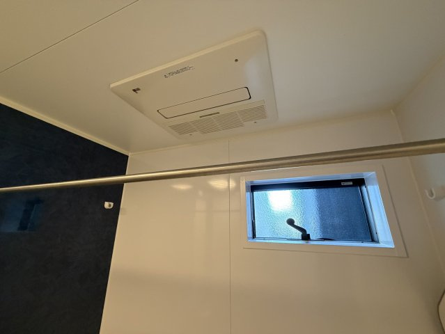 泉佐野市羽倉崎上町3丁目戸建の冷暖房・空調設備|浴室乾燥機