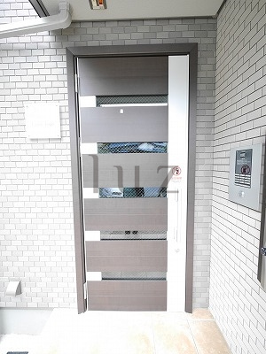 ラシーネ磯子のエントランス