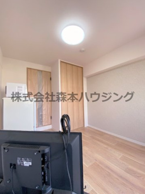 【洋室】 | 　リベラルマンション | 使い勝手のいい洋室です