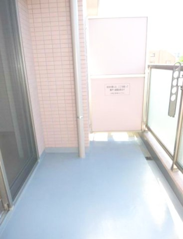 【バルコニー】