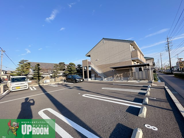 コトーリベルテの駐車場