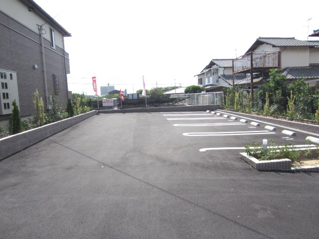 【駐車場】