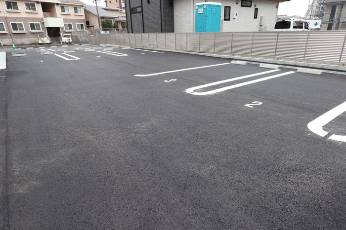 プラザ宮園の駐車場