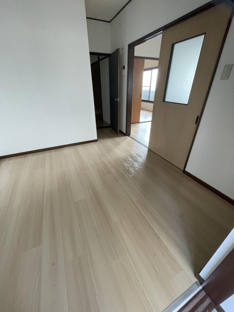 フラットハウスの内装