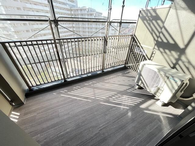 レジディア南千住のバルコニー