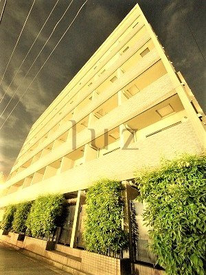 フェニックス新横濱エオールの外観|2008年築の分譲マンション！