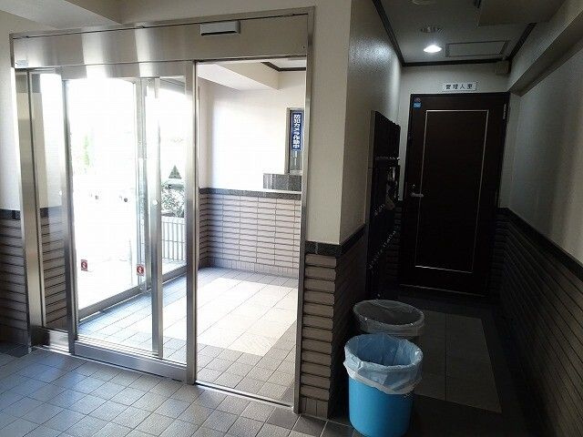 【エントランス】