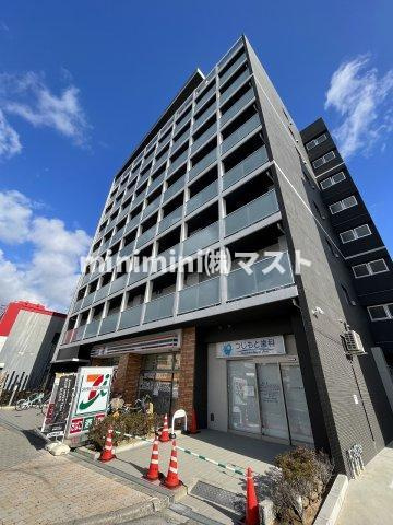 グランマーレ小路駅前の外観