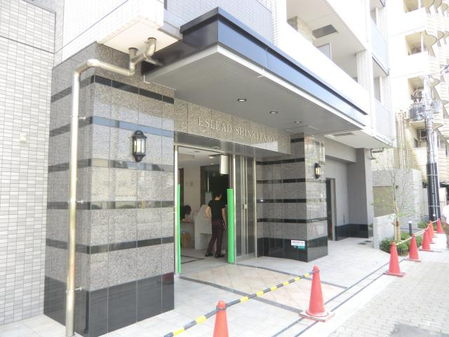 エスリード新北野のエントランス