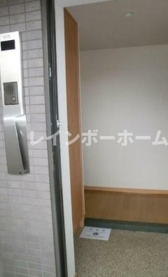 ブリランテふじみ野の玄関