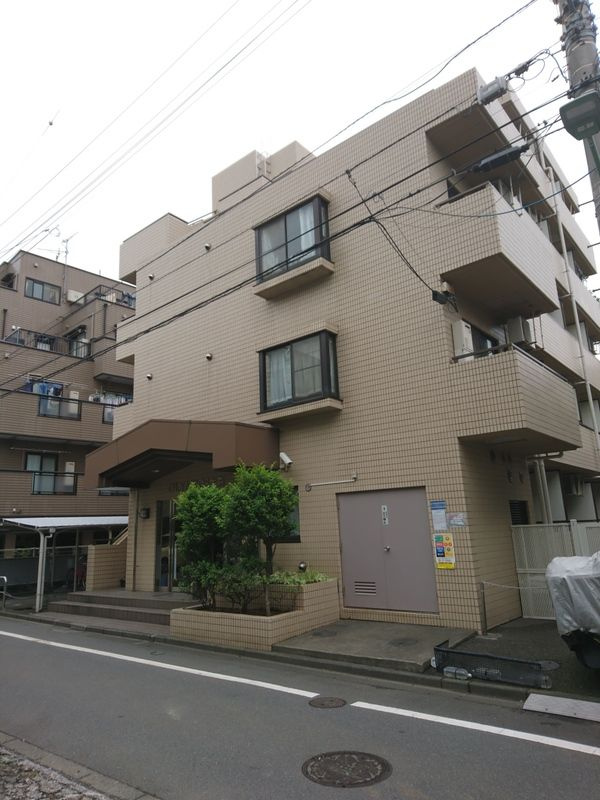 オリンポス大森の外観