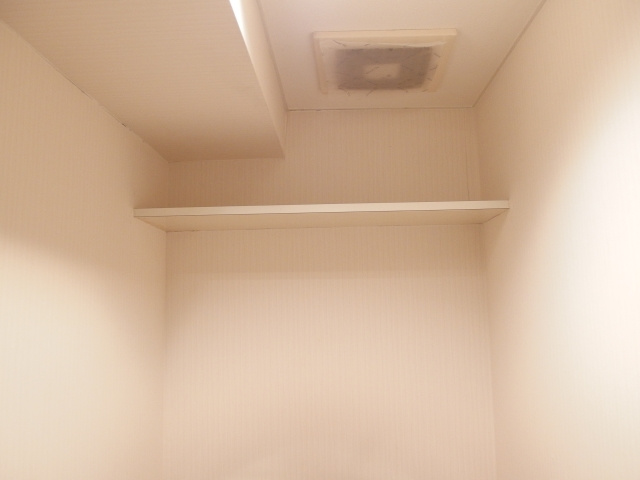 マンションソニアの設備|トイレ収納棚