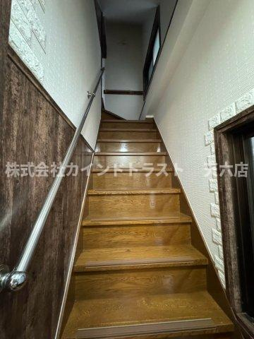 大阪市北区豊崎６丁目の一戸建ての内装|内装は落ち着いています