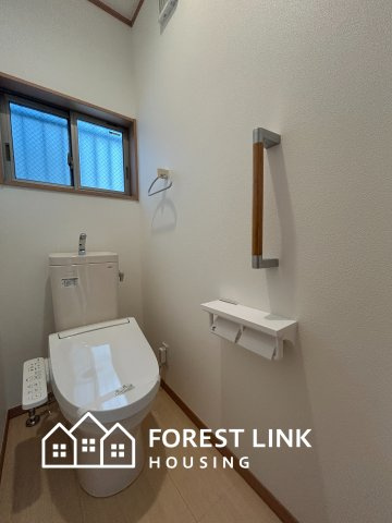 高見の里2　戸建のトイレ|2階のトイレです。