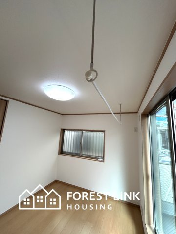 高見の里2　戸建の設備|室内洗濯物干し竿になっております