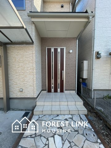 高見の里2　戸建の玄関