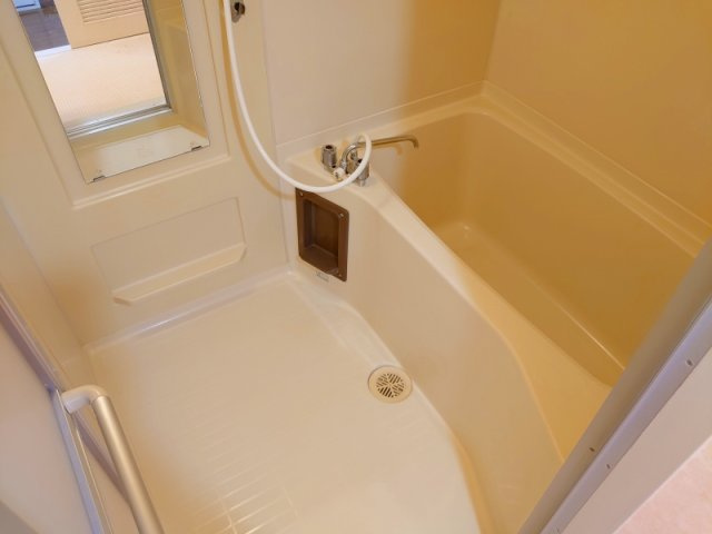 プレシオ緑ヶ丘の浴室