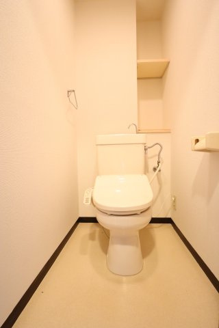 ライオンズマンション姫路東今宿のトイレ|温水洗浄機能やウォシュレット付き
