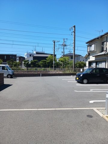 【駐車場】 | ル・リアンⅠ | 駐車場があるので、車を買う予定の方も安心です