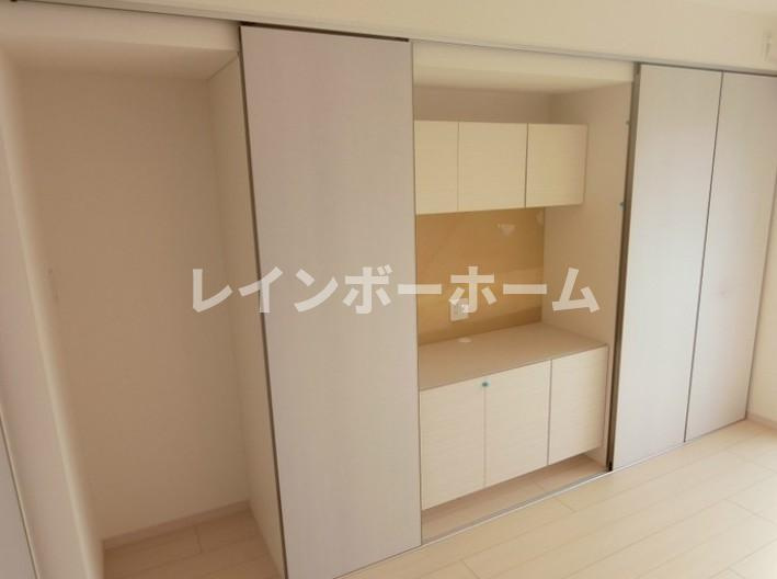 リブリ・エスアイエム　仲介手数料（賃料の1.10ヵ月）の50％OFF対象物件！の収納|収納があります