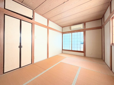 【和室】 | ◆麻生区上麻生5丁目　中古戸建◆ | ◆感性を育むプライベートルームはシンプルでスマートな空間。好みの空間で読書をしたり、音楽を聞いたりと一人の時間も充実したものにできます。