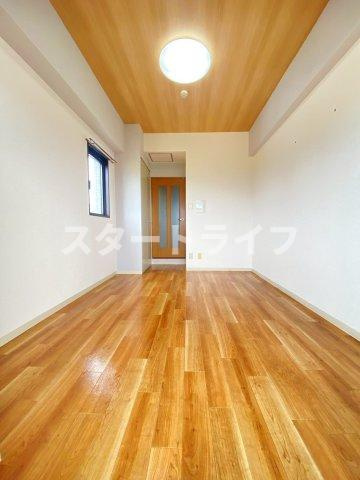 大阪市淀川区西中島１丁目の賃貸マンションの寝室