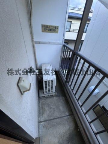 【設備】 | 戸部ビル | 室外洗濯機置き場