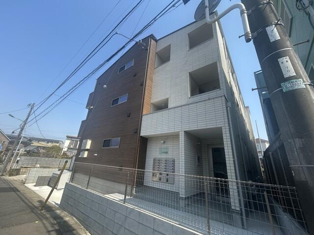 シャイネクス馬橋のエントランス