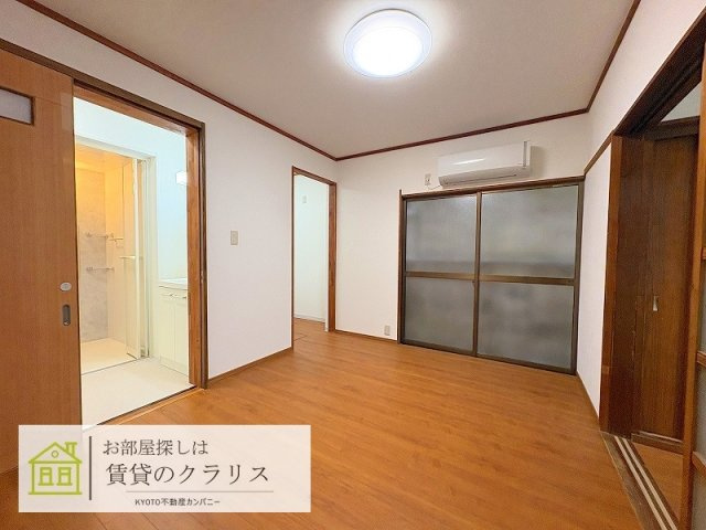 山田猫塚町「ペット可」貸家の居間・リビング