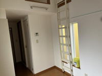 最上階角部屋２面採光です