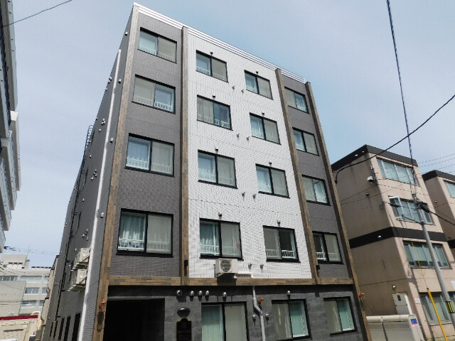 札幌市中央区南八条西１０丁目の賃貸マンション