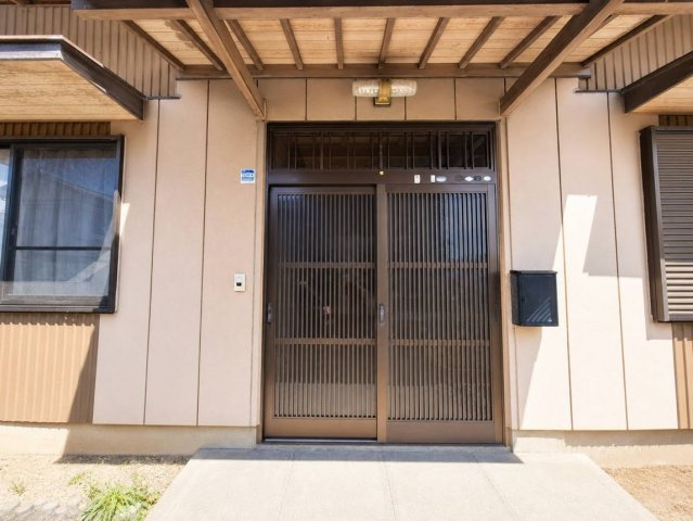 売中古戸建　藤枝市与左衛門の玄関