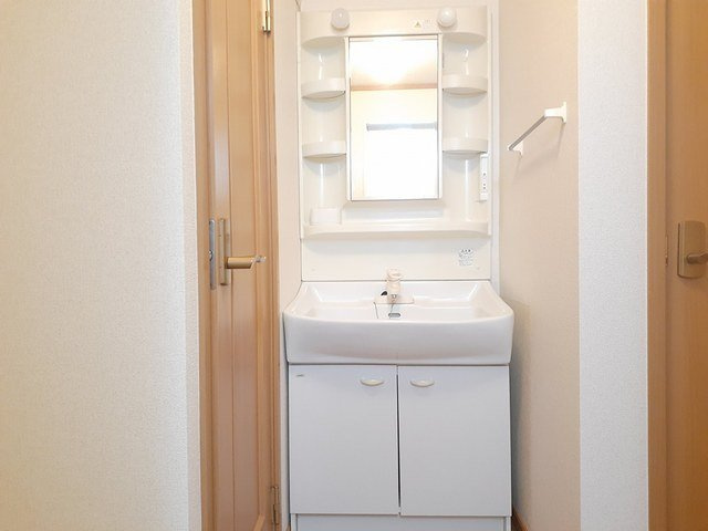 メゾンルミエールの洗面所|忙しい朝には欠かせない洗面所です