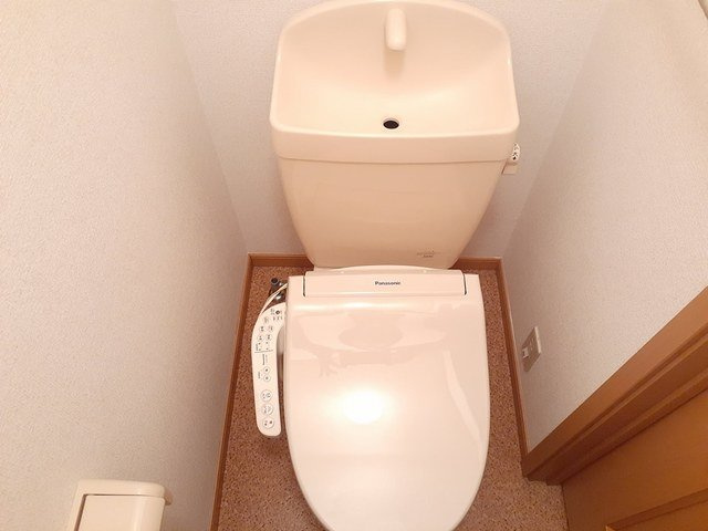 メゾンルミエールのトイレ|シンプルで使いやすいトイレです