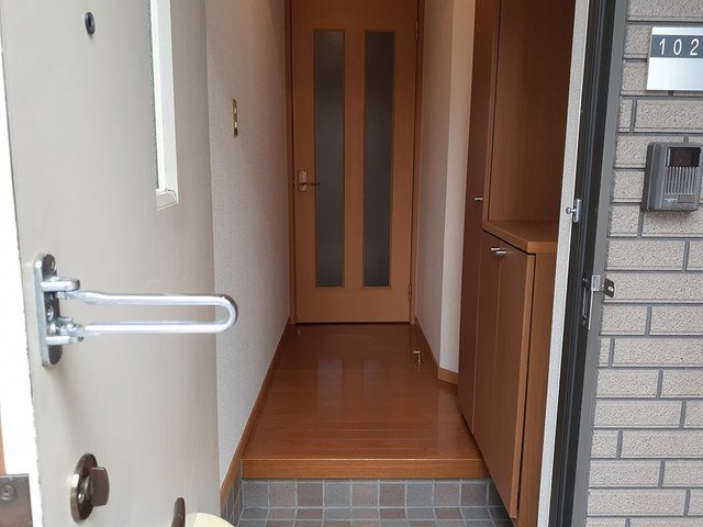 メゾンルミエールの玄関|ゆったりとした玄関です